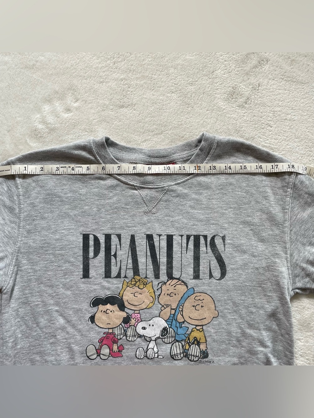 Peanuts Oversized Sweater size S - Picture 9 of 11